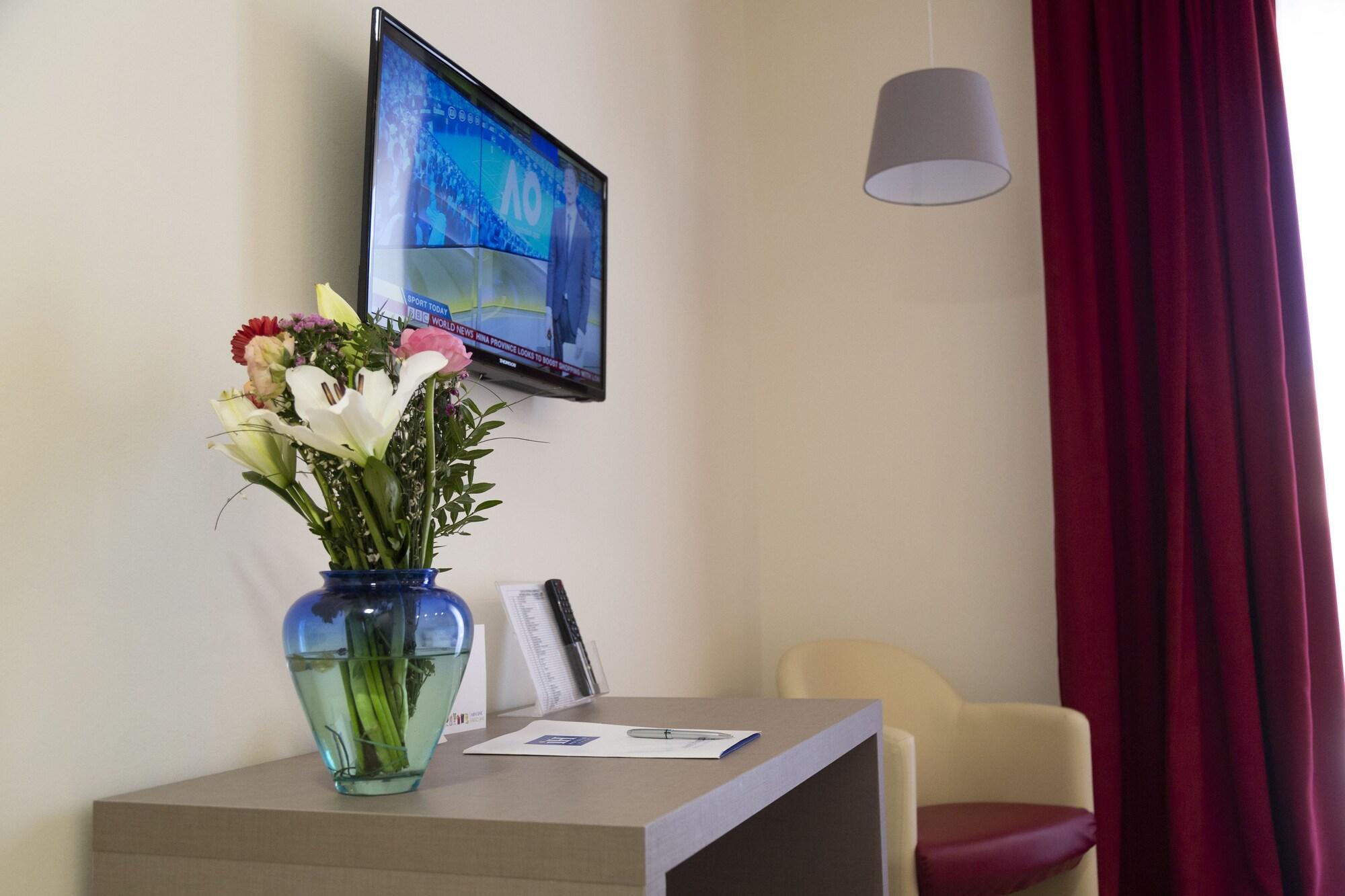 Jr Hotels Bocconi Milano מראה חיצוני תמונה