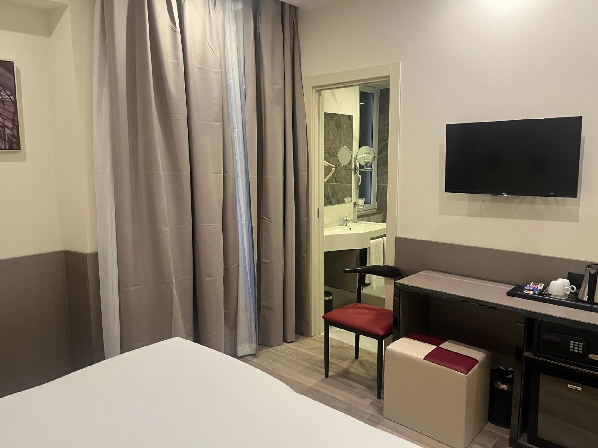 Jr Hotels Bocconi Milano מראה חיצוני תמונה