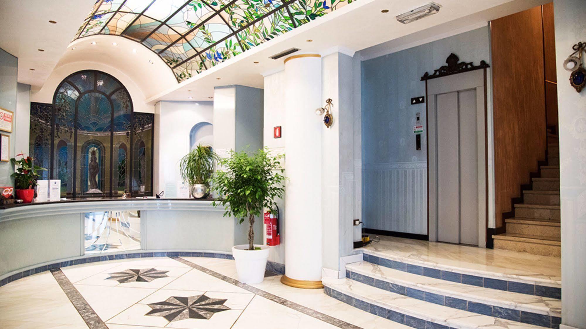 Jr Hotels Bocconi Milano מראה חיצוני תמונה