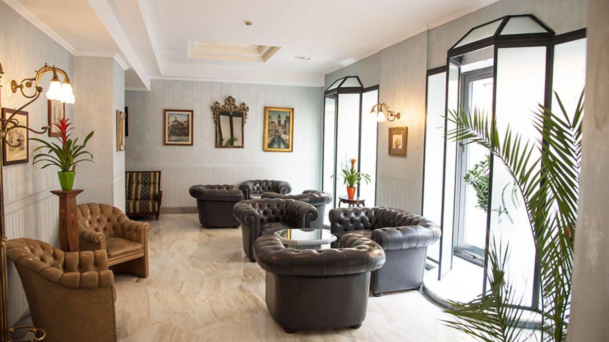 Jr Hotels Bocconi Milano מראה חיצוני תמונה