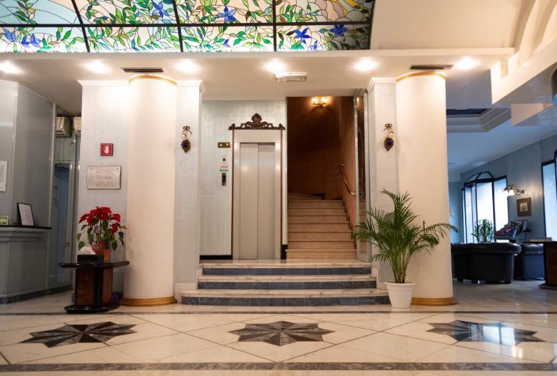 Jr Hotels Bocconi Milano מראה חיצוני תמונה